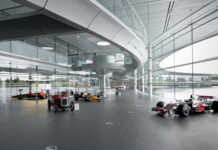 Команды приступили к работе после каникул McLaren Technology Centre