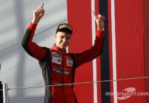 В Евро Ф3 появился третий гонщик из России