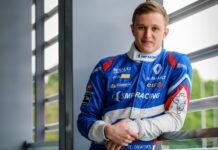 Пятым пилотом Carlin стал Никита Троицкий Nikita Troitskiy