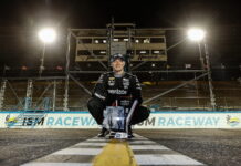 Ньюгарден вырвал победу у Уикенса в Финиксе на последних кругах Josef Newgarden