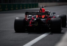 Азербайджан-2018: Вторые свободные заезды Daniel Ricciardo (AUS) Aston Martin Red Bull Racing. 27.04.2018. Formula 1 World Championship, Rd 4, Azerbaijan Grand Prix, Baku Street Circuit, Azerbaijan, Practice Day. - www.automotorsport.az, EMail: info@automotorsport.az - copy of publication required for printed pictures. Every used picture is fee-liable. © Copyright: automotorsport.az