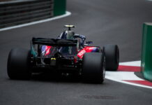 В Red Bull и Honda обсуждают поставку моторов с 2019 года Pierre Gasly (FRA) Red Bull Toro Rosso Honda. 28.04.2018. Formula 1 World Championship, Rd 4, Azerbaijan Grand Prix, Baku Street Circuit, Azerbaijan, Qualifying Day. - www.automotorsport.az, EMail: info@automotorsport.az - copy of publication required for printed pictures. Every used picture is fee-liable. © Copyright: automotorsport.az