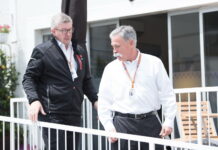 В Формуле 1 ищут способы, как развлекать публику весь год Ross Brawn, Chase Carey. 29.04.2018. Formula 1 World Championship, Rd 4, Azerbaijan Grand Prix, Baku Street Circuit, Azerbaijan, Race Day. - www.automotorsport.az, EMail: info@automotorsport.az - copy of publication required for printed pictures. Every used picture is fee-liable. © Copyright: automotorsport.az