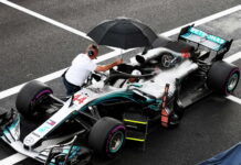 В Mercedes не видят причин для смены состава в 2019 году Lewis Hamilton