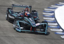 Эванс и Jaguar завоевали первый поул Mitch Evans