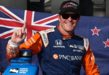 Ошибка Ньюгардена помогла Диксону победить в Торонто Scott Dixon