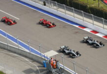 Почему Ferrari утратила преимущество в скорости Mercedes and Ferrari