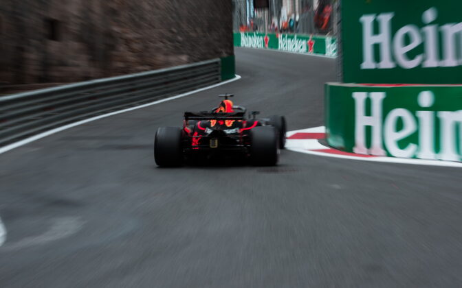 Daniel Ricciardo (AUS) Red Bull Racing. 28.04.2018. Formula 1 World Championship, Rd 4, Azerbaijan Grand Prix, Baku Street Circuit, Azerbaijan, Qualifying Day. - www.automotorsport.az, EMail: info@automotorsport.az - copy of publication required for printed pictures. Every used picture is fee-liable. © Copyright: automotorsport.az