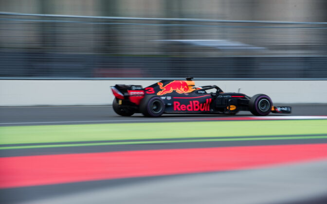 Daniel Ricciardo (AUS) Red Bull Racing. 28.04.2018. Formula 1 World Championship, Rd 4, Azerbaijan Grand Prix, Baku Street Circuit, Azerbaijan, Qualifying Day. - www.automotorsport.az, EMail: info@automotorsport.az - copy of publication required for printed pictures. Every used picture is fee-liable. © Copyright: automotorsport.az