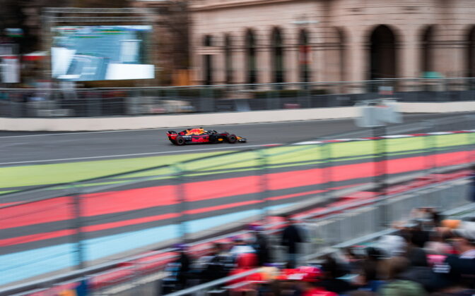 Daniel Ricciardo (AUS) Red Bull Racing. 29.04.2018. Formula 1 World Championship, Rd 4, Azerbaijan Grand Prix, Baku Street Circuit, Azerbaijan, Race Day. - www.automotorsport.az, EMail: info@automotorsport.az - copy of publication required for printed pictures. Every used picture is fee-liable. © Copyright: automotorsport.az
