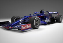 В Toro Rosso представили STR14 Scuderia Toro Rosso STR14
