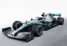 В Mercedes представили и обкатали новую машину Mercedes-AMG Petronas Motorsport F1 W10 EQ Power+