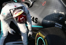 В Mercedes обнаружили повреждение днища у Хэмилтона Lewis Hamilton