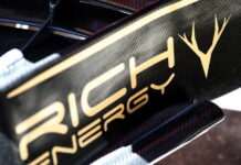 В Whyte требуют удалить логотипы Rich с машин Haas Rich Energy logo, Haas F1 Team