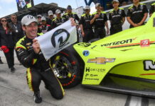 Поул выиграл Симон Пажено Simon Pagenaud