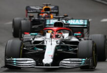 Палмер: «Радиообмен Хэмилтона — элемент шоу» Lewis Hamilton