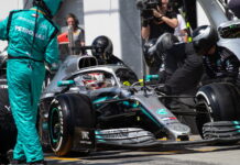 Mercedes: О стратегии гонки и проблемах с охлаждением Lewis Hamilton
