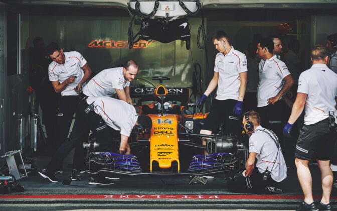 McLaren front wing. 29.04.2018. Formula 1 World Championship, Rd 4, Azerbaijan Grand Prix, Baku Street Circuit, Azerbaijan, Race Day. - www.automotorsport.az, EMail: info@automotorsport.az - copy of publication required for printed pictures. Every used picture is fee-liable. © Copyright: automotorsport.az