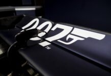 Red Bull и Aston Martin оригинально отметят 1007 Гран При Red Bull Racing RB15 James Bond-inspired livery