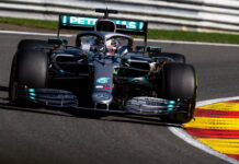 Машину Хэмилтона успеют подготовить к квалификации Lewis Hamilton