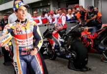 Маркес завоевал поул, опередив соперников на сырой трассе на 2.5 секунды Marc Marquez