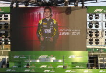 Пилоты попросили сыграть гимн Франции в честь Юбера Anthoine Hubert