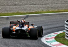 За нарушения в Parabolica аннулируют два круга Carlos Sainz
