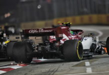 Джовинацци наказан 10-секундным штрафом Antonio Giovinazzi
