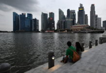 Болельщиков в Сингапуре проинформируют об опасности Singapore