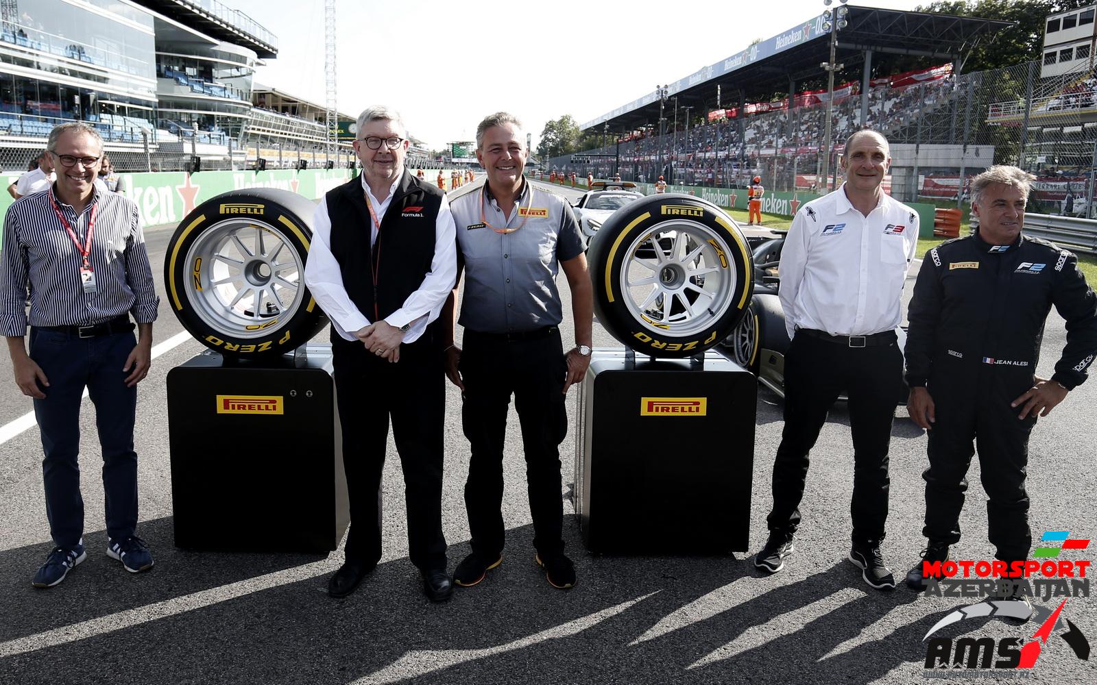 Ross Brawn, Mario Isola, Jean Alesi, Pirelli 18 inch tyres