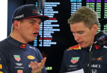 Макс Ферстаппен потерял три места на старте Max Verstappen