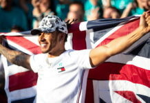 Вильнёв полагает, что Льюис подумывает о переходе в Ferrari Lewis Hamilton