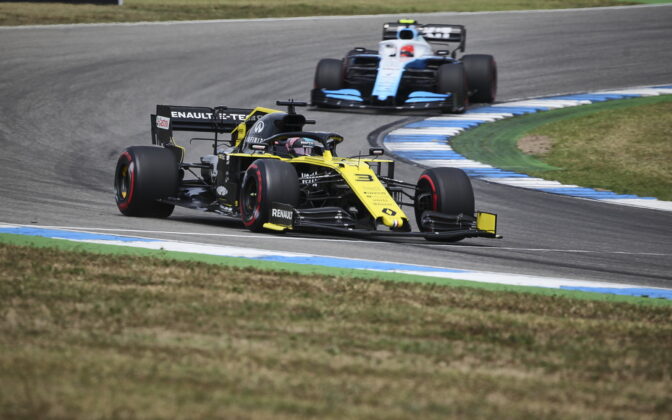 Daniel Ricciardo, Renault, George Russell, Williams - 27.07.2019. Formula 1 World Championship, Rd 11, German Grand Prix, Hockenheim, Germany, Qualifying Day. - www.automotorsport.az, EMail: info@automotorsport.az - copy of publication required for printed pictures. Every used picture is fee-liable. © Copyright: automotorsport.az