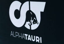 В AlphaTauri завели мотор на новой машине AlphaTauri logo