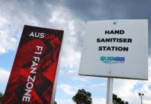 В Мельбурне отменили автограф-сессии гонщиков Hand Sanitiser Station