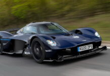 Начались дорожные испытания Aston Martin Valkyrie Aston Martin Valkyrie