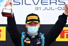 Дэн Тиктум выиграл воскресный спринт Dan Ticktum
