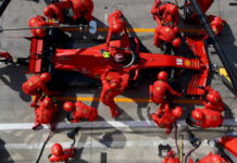 Инаки Руэда о тактике Ferrari в Монце Charles Leclerc