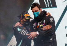 Что происходит с контрактом Льюиса Хэмилтона? Lewis Hamilton, Toto Wolff