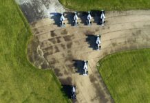 Семь чемпионских машин Mercedes гибридной эры