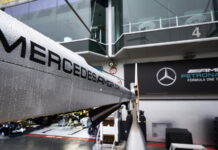 В Mercedes назвали дату презентации новой машины Mercedes