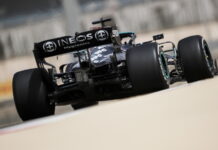 У Mercedes проблемы со стабильностью задней части Lewis Hamilton