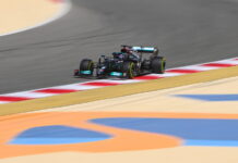 Джолион Палмер не уверен в скорости Mercedes Lewis Hamilton