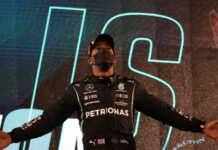 Джолион Палмер о стратегии Mercedes в Бахрейне Lewis Hamilton