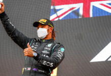 Хэмилтон: Я поторопился, когда обгонял круговых Lewis Hamilton