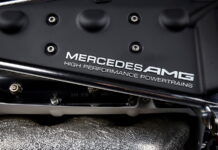 Ночная смена на базе Mercedes в Брэкли Mercedes AMG High Performance Powertrains