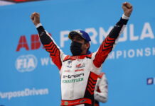 Гонку выиграл ди Грасси, не лидировав ни круга Lucas di Grassi