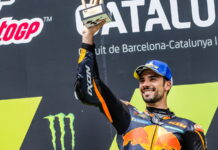 Оливейра выиграл у Куартараро дуэль за победу в Барселоне Miguel Oliveira