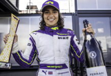 Чэдвик выиграла гонку и возглавила чемпионат Jamie Chadwick