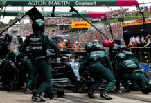 В FIA конфисковали машину Феттеля Sebastian Vettel